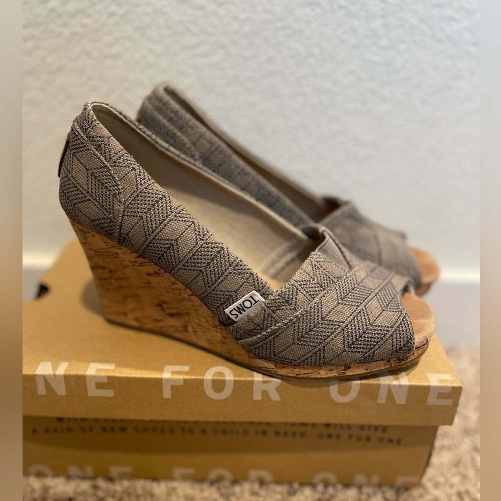 Tom’s Wedge in Grey Canvas Sashiko size 6